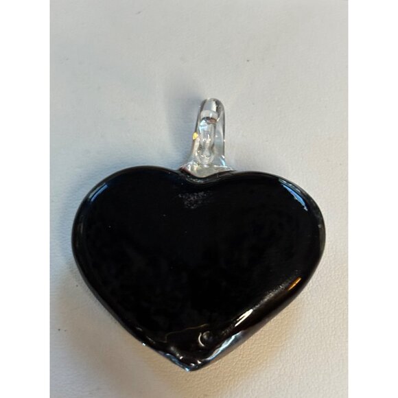 Heart-Shaped Glass Pendant With Gold Flecks - Picture 5 of 6